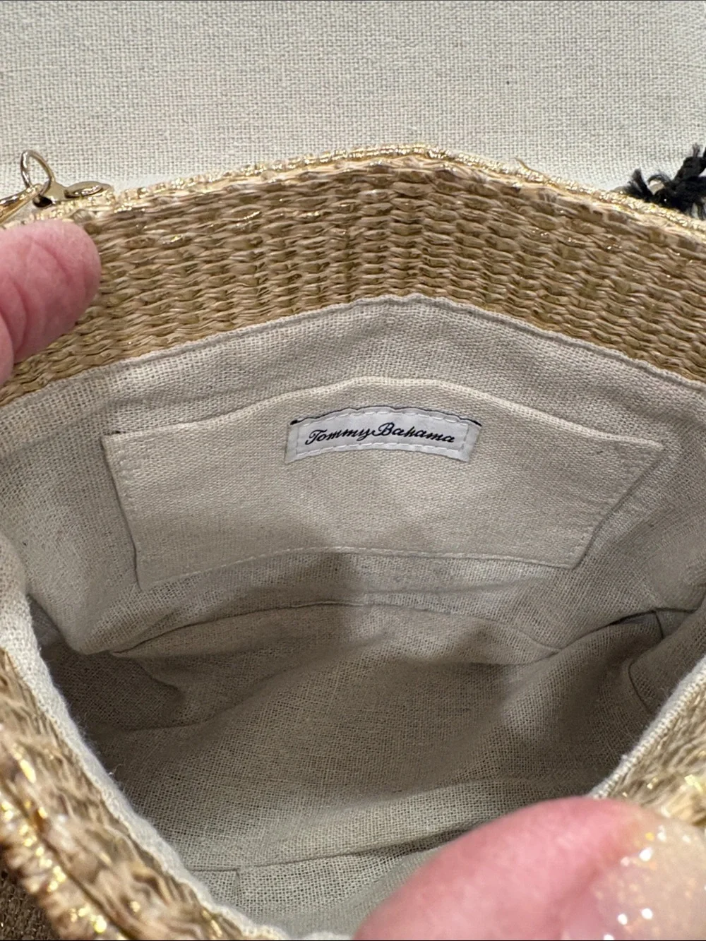 New w tags Tommy Bahama gold on straw w frayed motif purse - Picture 2 of 4